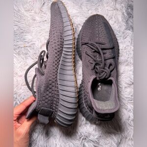 ADIDAS YEEZY BOOST STEEL GRAY